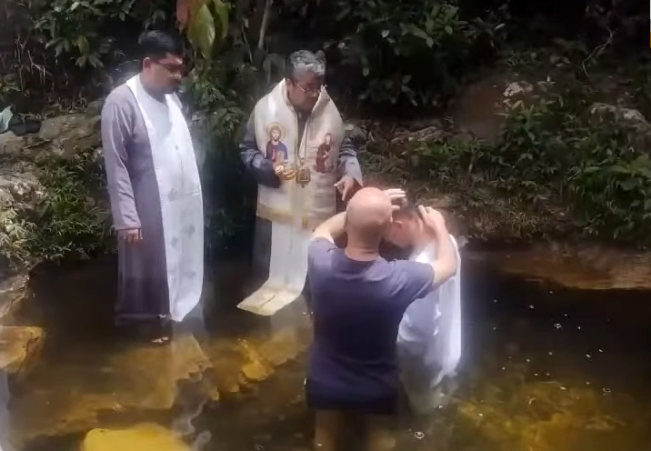 Θεοφιλέστατος Επίσκοπος Κολομβίας (βίντεο)